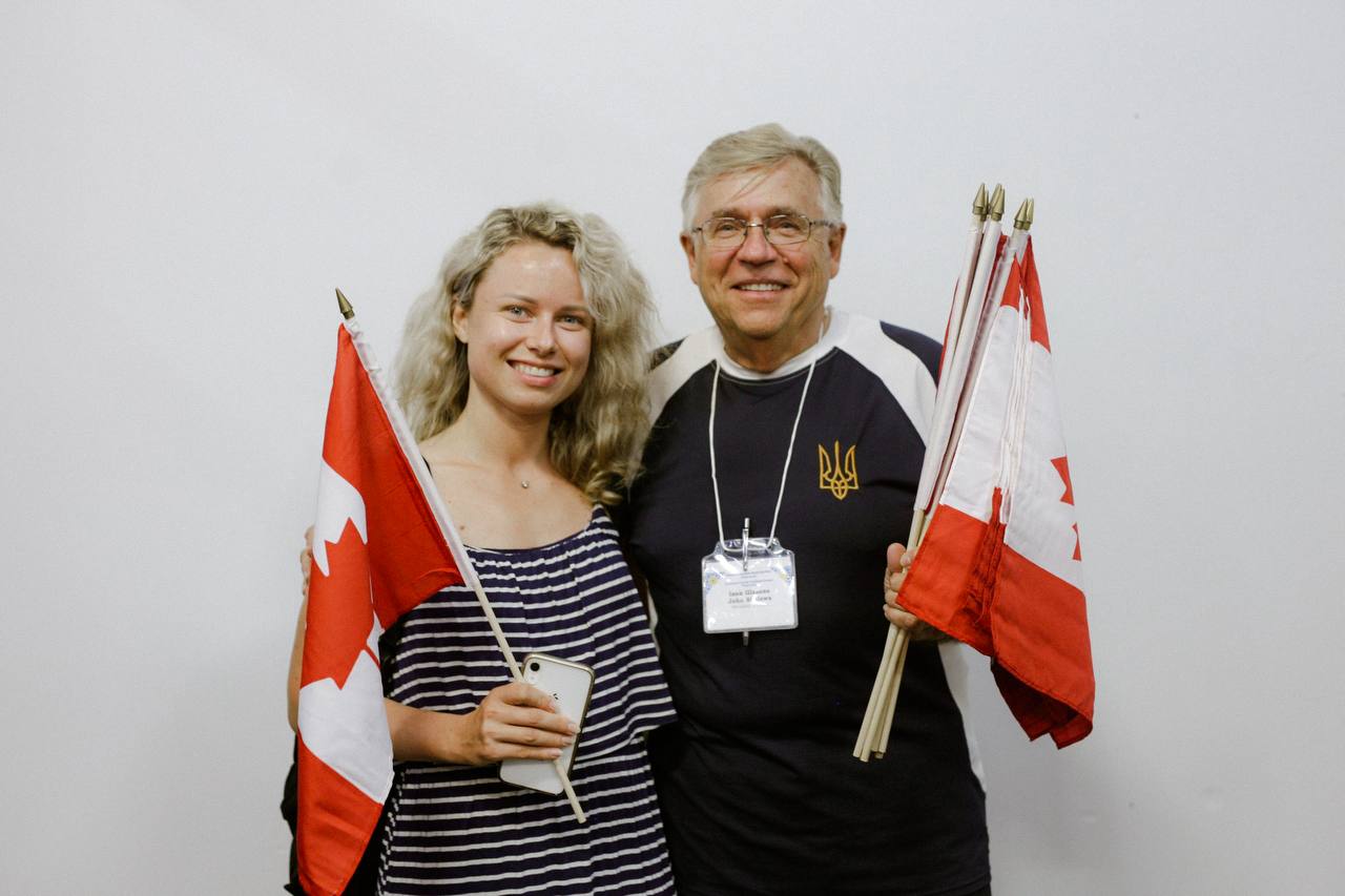 Welcome to Canada support graphic